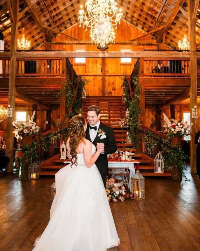 𝒥𝒶𝒸𝓀𝒾𝑒 & 𝑅𝓎𝒶𝓃 + 𝒜𝒷𝒾𝑔𝒶𝒾𝓁 💛🥹
.
.
.
.
@loveys_lane 
@marysarahphotography 
@westvirjeni 
@celebrationsfrederick 
@districtdjs 
@sagecakery 
@bridalgarden